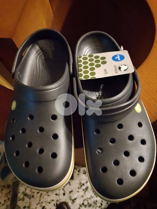 crocs slippers 1