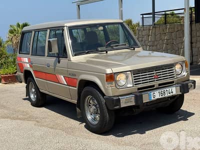 Mitsubishi Pajero 1989