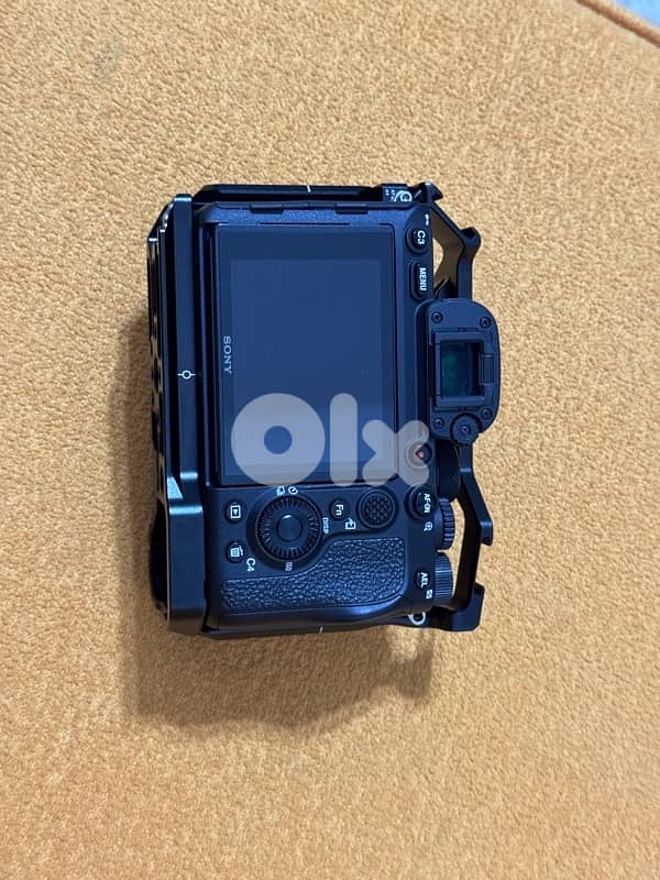 Sony A7R iv only body good condition 3