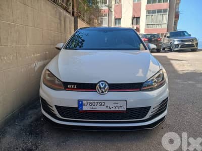 Volkswagen Golf 2016 Golf 7 model. 2016 full option full revision 3alay