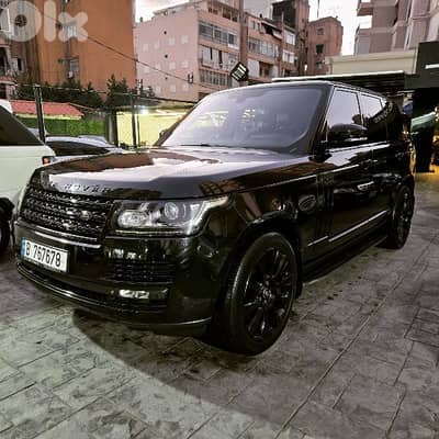 Land Rover Vogue model 2013 luxury black edition