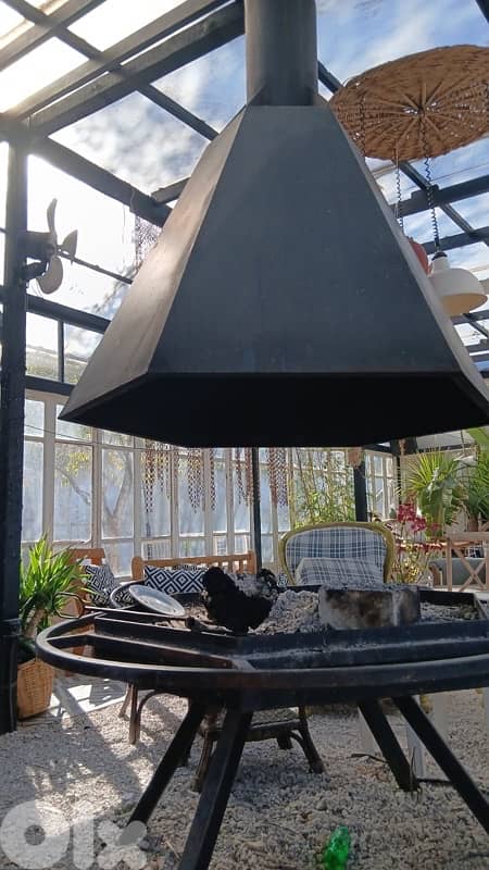 Chemine Modern metal fire pit with chimney hood 2