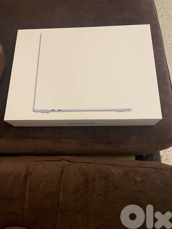 Mackbook Air M4 99% battery 16Ram 256gb ssd 2