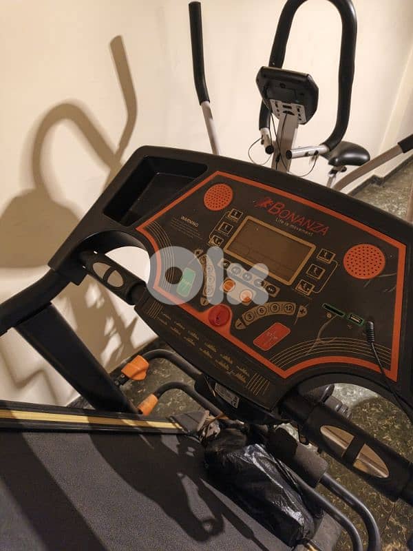 treadmill used only 3 times 1