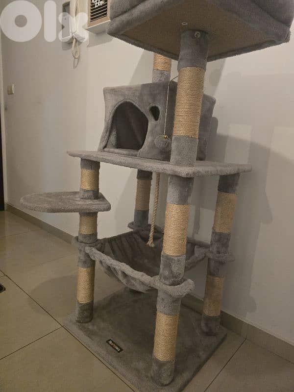 Cat Scratch House Tree 4