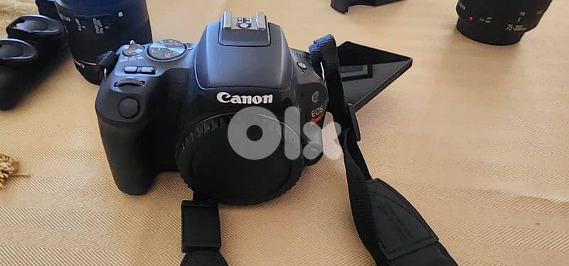 Canon EOS 200D/Rebel SL2 1