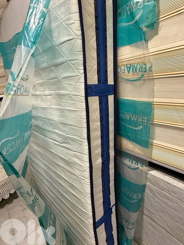 Like new matress used for 2 months 2