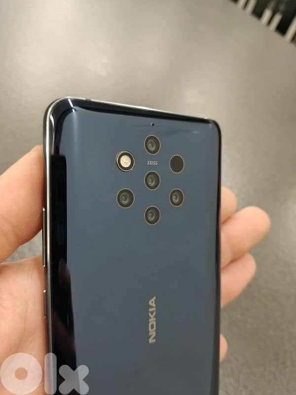 Nokia 9 PureView 11