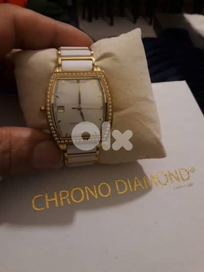 ساعه نسائيه سويسريه مطليه بالذهب