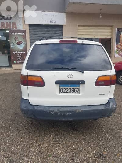 تويوتا سيانا 1998