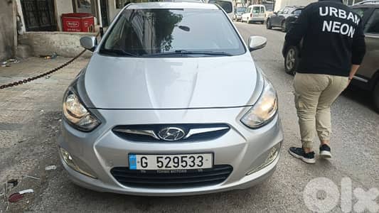 Hyundai Accent 2012