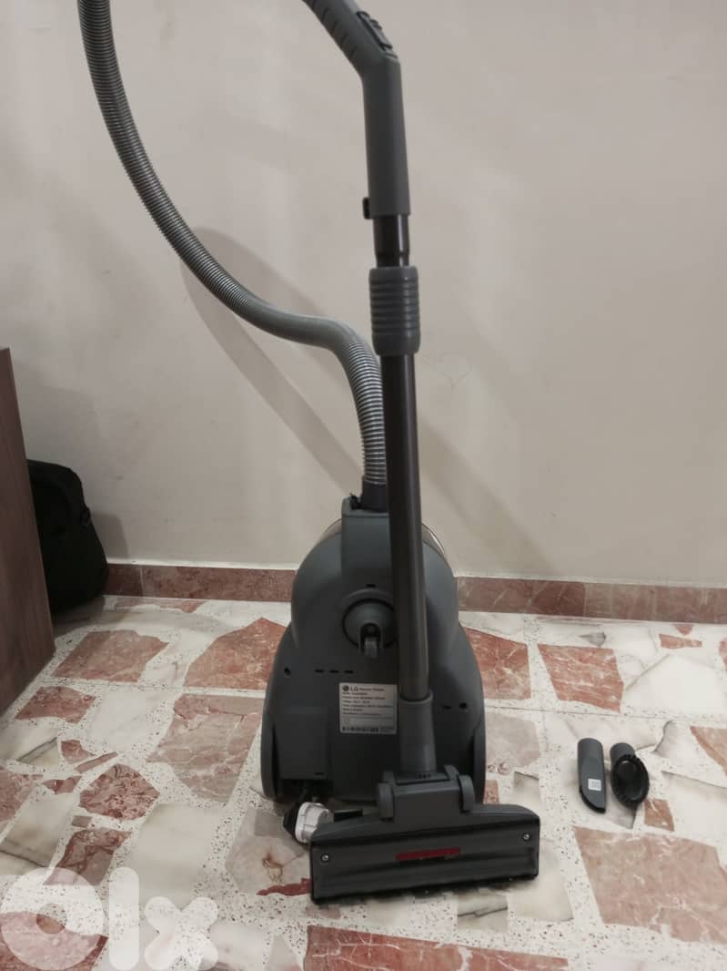 LG Vacuum Cleaner – 1800W to 2000W – Very Good Condition 3
