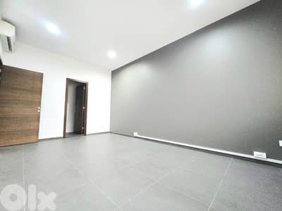 RA26-4750 Office 110m for rent in Sin l Fil