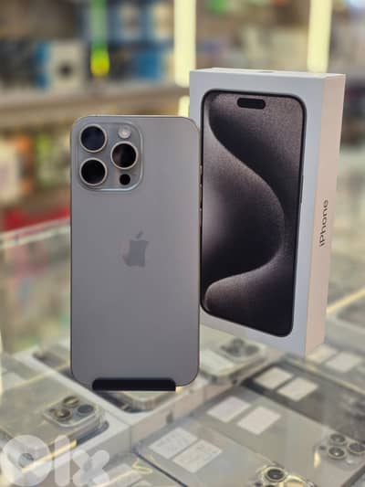 Used 15 pro max 256 gb natural  299 cycle  800$