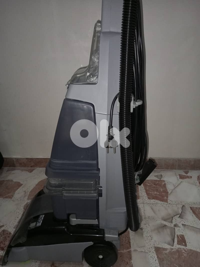 Hoover Brush and Wash Carpet Washer 6