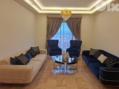 صالون مودرن فخم 5 قطع مع الطاولة – كحلي وبيج – بحالة ممتازة – بشامون