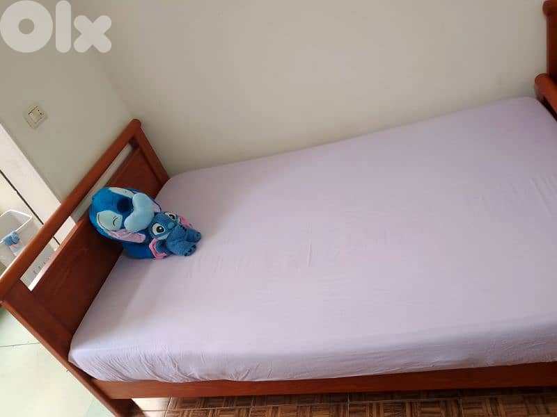 Takhet Khachab Zen Mefred w nos 8