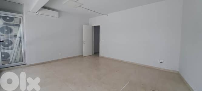 Office For Rent in Beirut / مكتب للاجار في بيروت