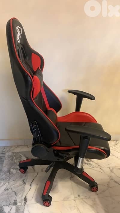 GAMING CHAIR
