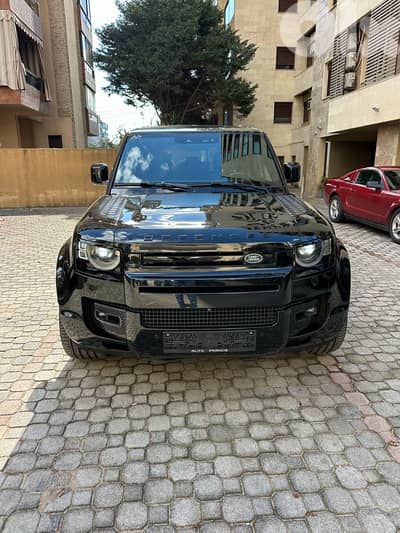 Land Rover Defender P 400 HSE 2020 black on black (clean carfax)