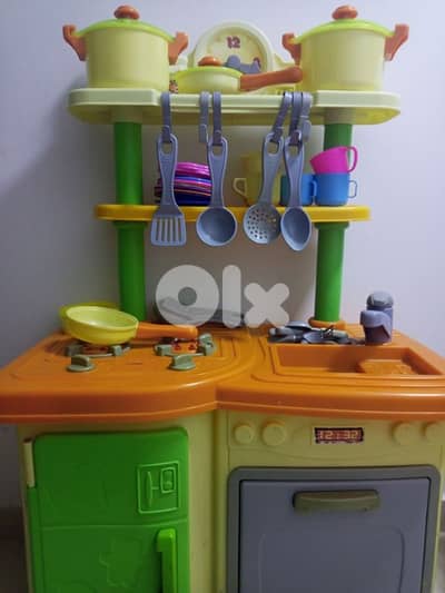 Kitchen oven for kid to Play