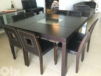 Dining room for 8. EXCELLENT CONDITION