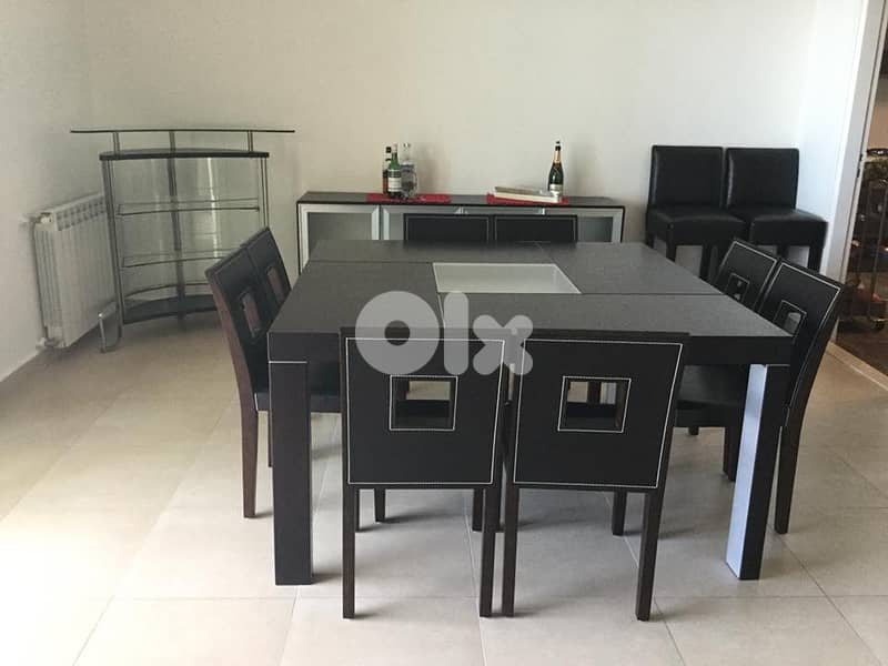 Dining room for 8. EXCELLENT CONDITION 2