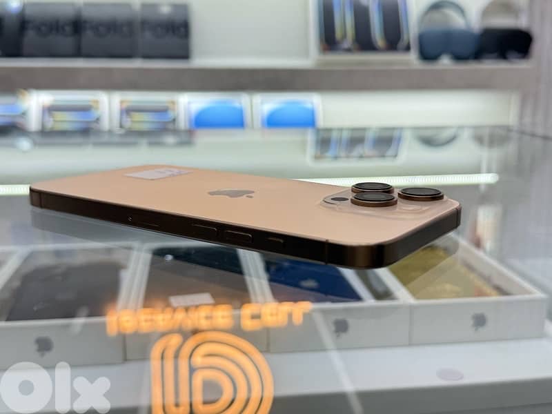 Iphone 16 Pro Max 1 Tb  minimal scratches on screen  Price:1200$ 2