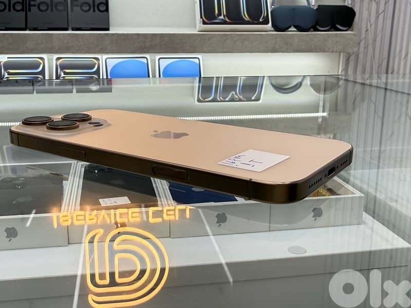 Iphone 16 Pro Max 1 Tb  minimal scratches on screen  Price:1200$ 3