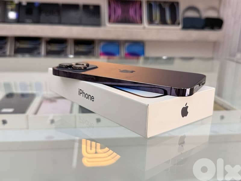 Available IPhone 14 Pro Max 256 Gb  super clean condition 2