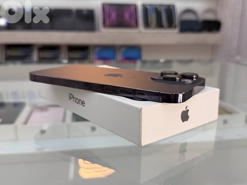 Available IPhone 14 Pro Max 256 Gb  super clean condition 3