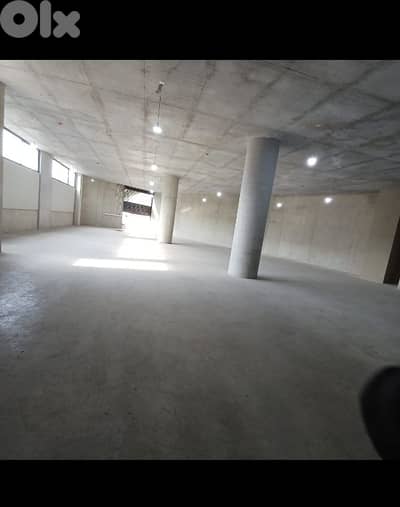 Factory / Warehouse for Rent in Mkalles.