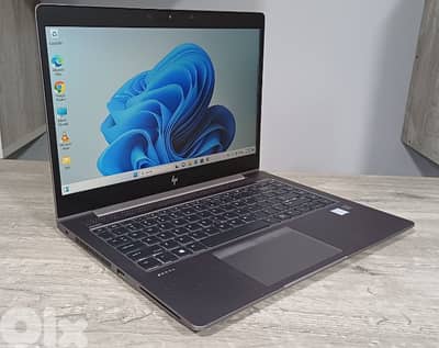 laptop Zbook touch - 4 gb vga - 512/16