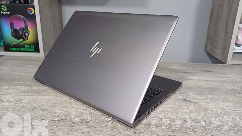 laptop Zbook touch - 4 gb vga - 512/16 2