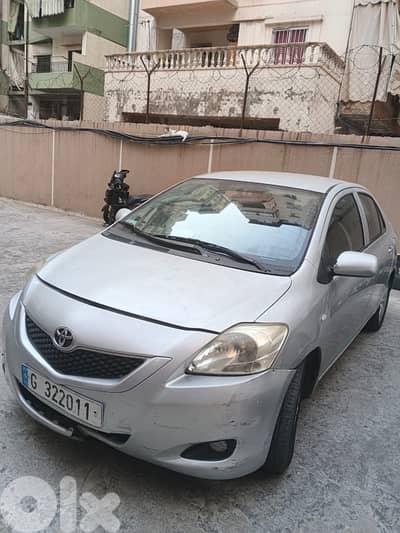 Toyota Yaris 2011