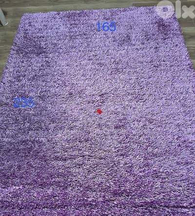 بعبدا عاريا