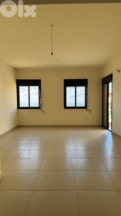 Apartment With Terrace For Sale In halat شقة مع تراس للبيع