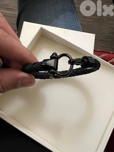 omega bracelet medium size