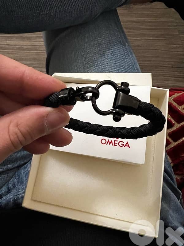 omega bracelet medium size 1