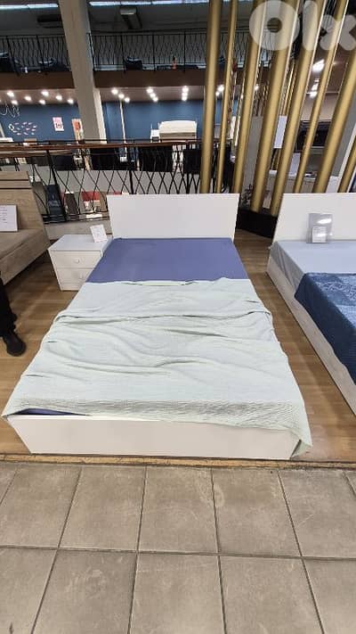 White Bed تخت و فرشة مفرد ونص