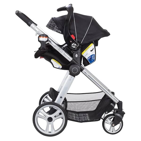 BABY TREND. STROLLER + CARSEAT + BED 3