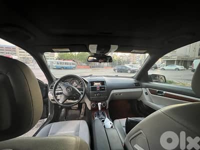 Mercedes-Benz C-Class 2011