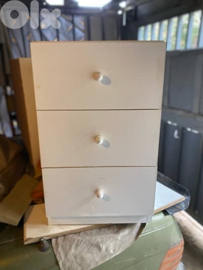 كومود عدد ١ عرض ٤٠ غمق ٥٣ ارتفاع ٦٤