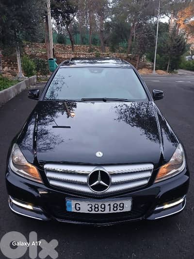 Mercedes-Benz C200 Clean carfax