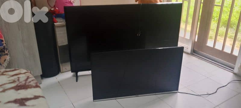 2TV 49' and 32' television 2