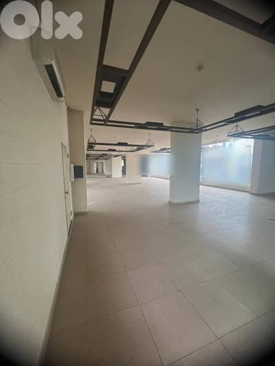 SHOWROOM ON MKALLES MAIN ROAD FOR RENT 500Sq, (MKR-122) R. N