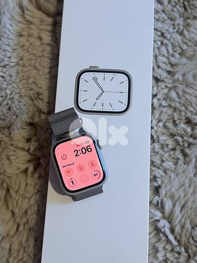 Apple Watch S7 + 2 bands