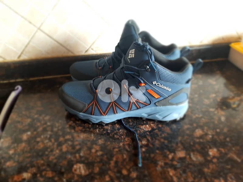 Columbia Original Shoes (Brand New) 2