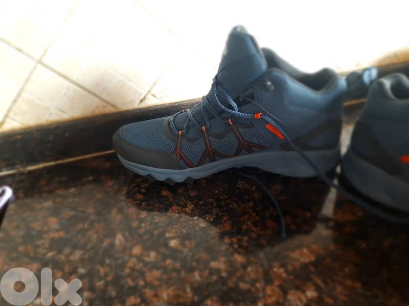 Columbia Original Shoes (Brand New) 3