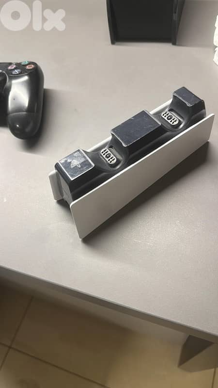 ps5 charging station for 2 controllers wireless 1